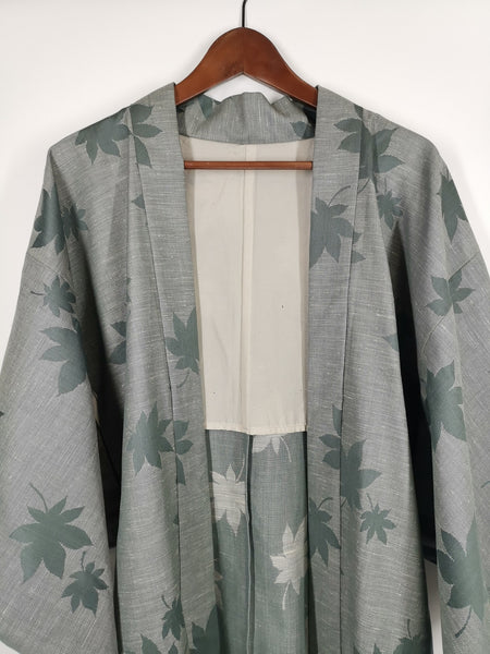 Kimono de Seda Gris Hojas
