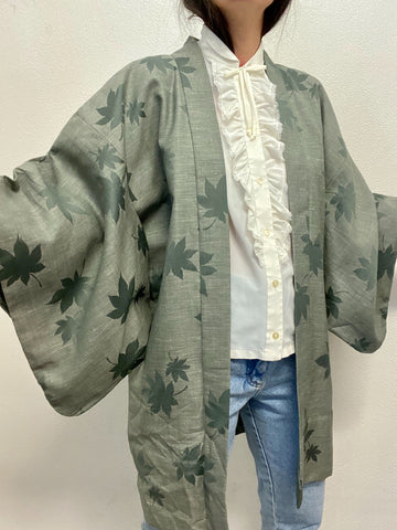 Kimono de Seda Gris Hojas